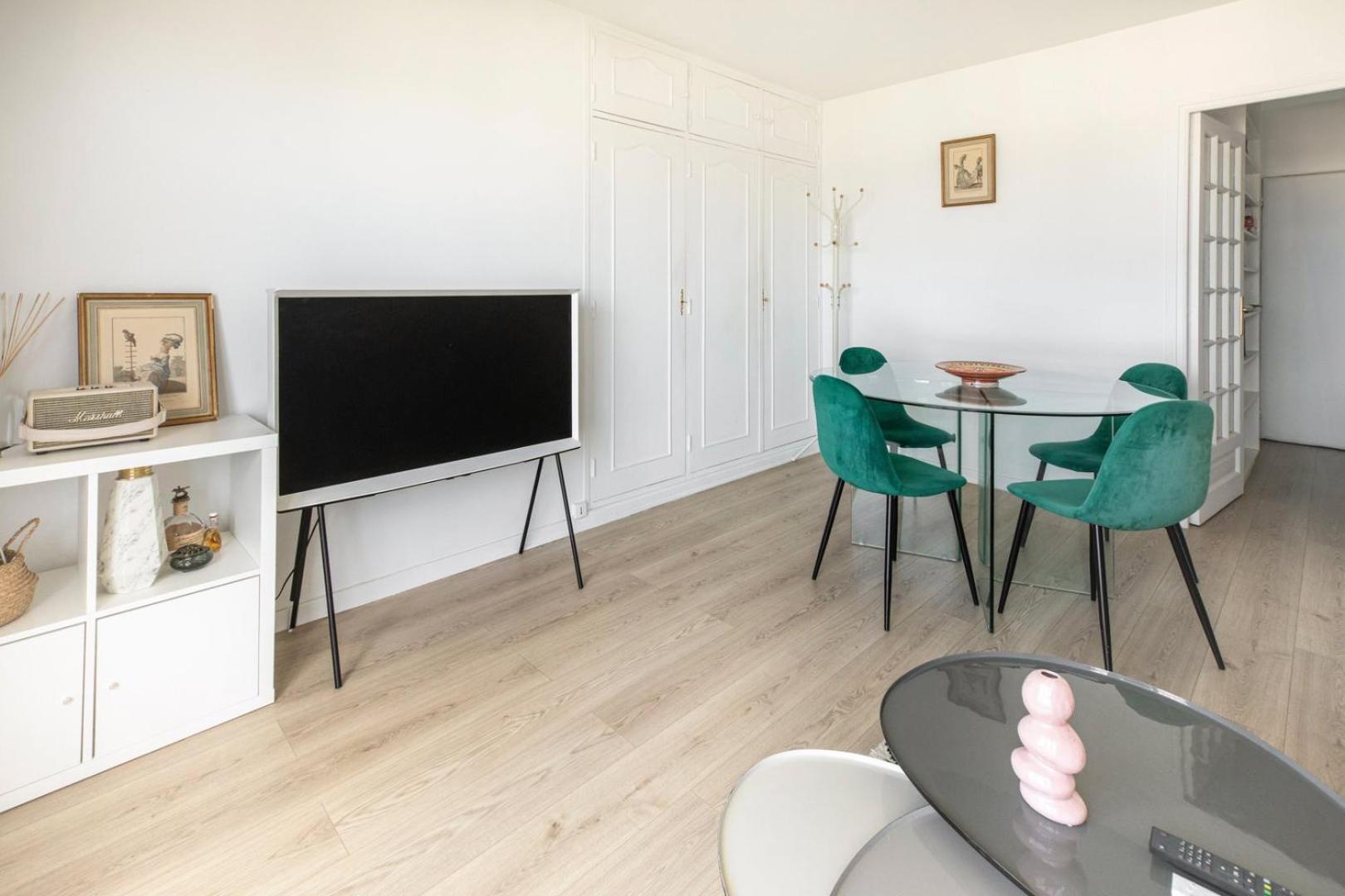 Elegant A Montmartre Appartement Parijs